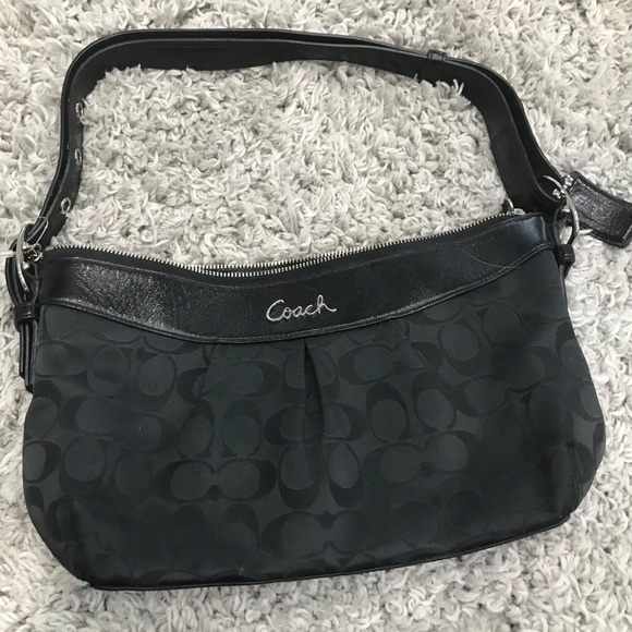 Coach Handbags - New Coach purse wo tags
